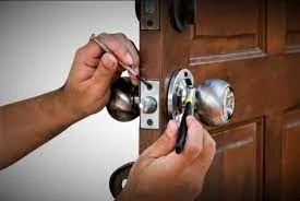 What is locksmith and full detail on locksmith pasadena md servleader